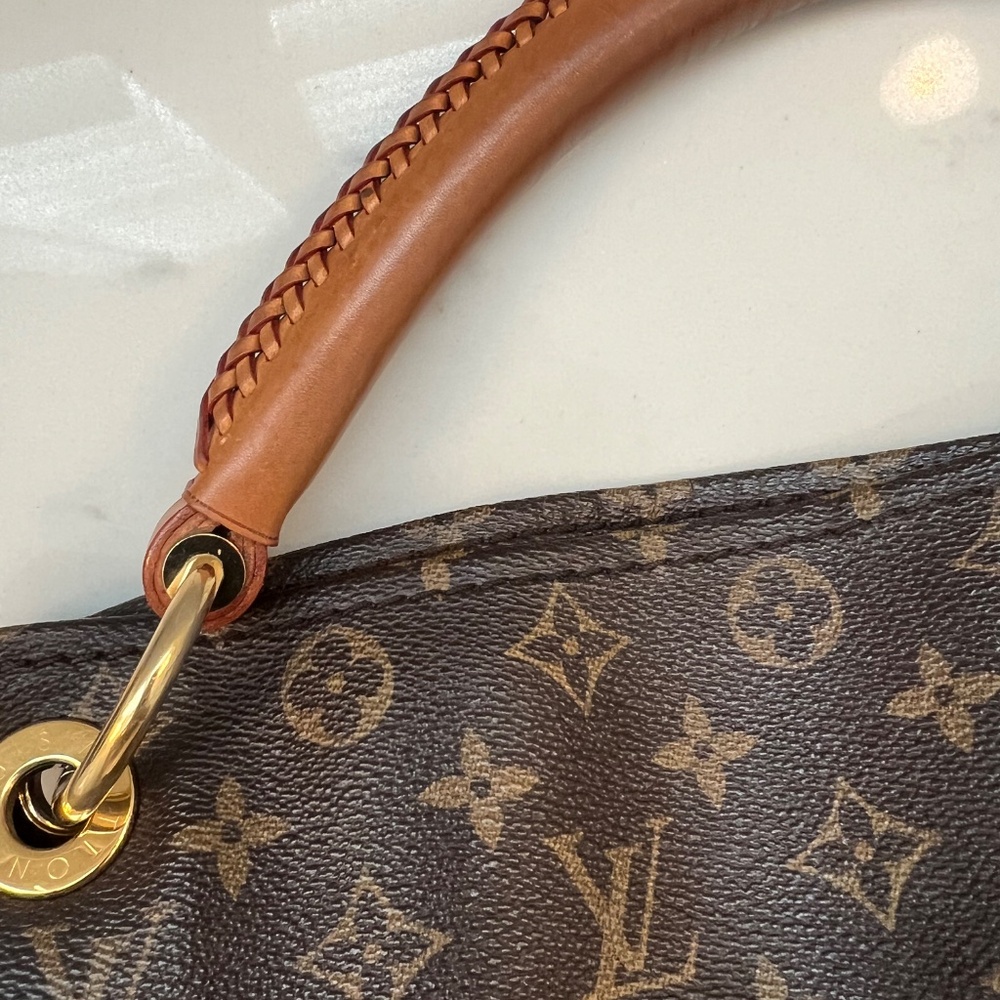 Louis Vuitton Brown Monogram Shoulder Bag - Picture 2 of 16